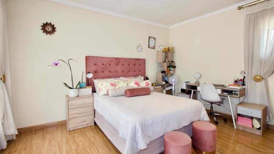 3 Bedroom Property for Sale in Highveld Gauteng