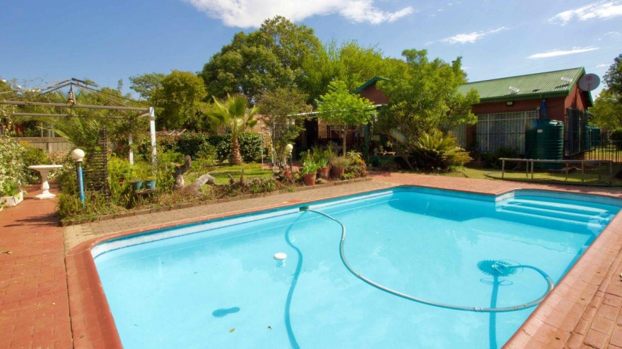 5 Bedroom Property for Sale in Lyttelton Manor Gauteng