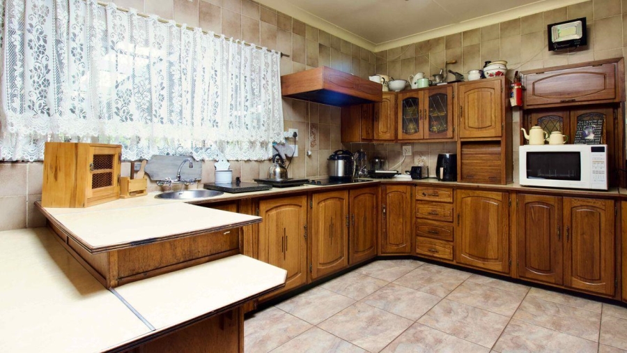 5 Bedroom Property for Sale in Lyttelton Manor Gauteng