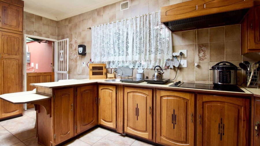 5 Bedroom Property for Sale in Lyttelton Manor Gauteng