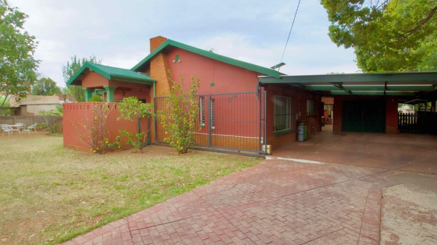 5 Bedroom Property for Sale in Lyttelton Manor Gauteng