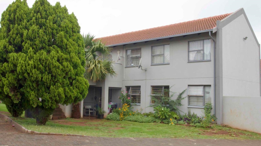 3 Bedroom Property for Sale in Die Hoewes Gauteng