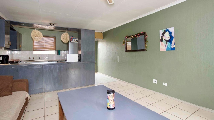 3 Bedroom Property for Sale in Die Hoewes Gauteng