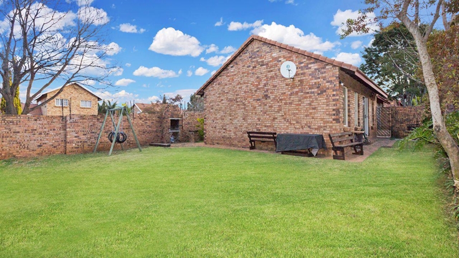 2 Bedroom Property for Sale in Highveld Gauteng