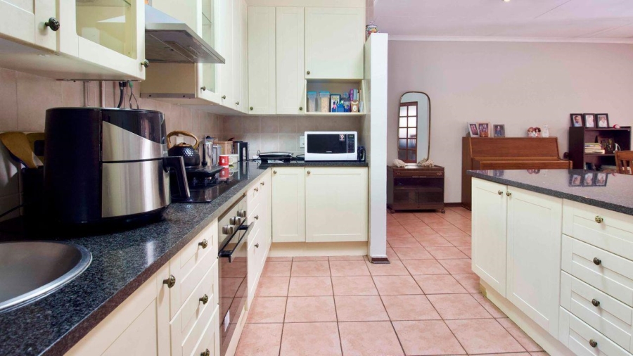 4 Bedroom Property for Sale in Lyttelton Manor Gauteng