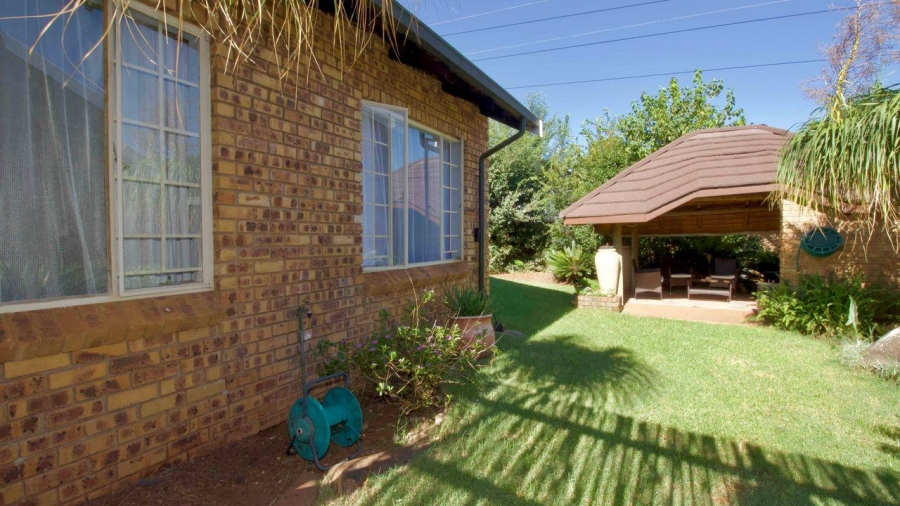 3 Bedroom Property for Sale in Highveld Gauteng