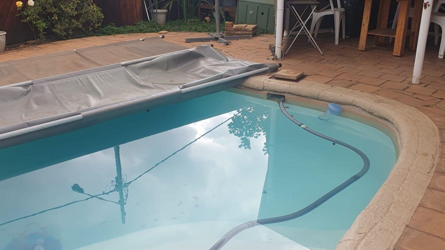 4 Bedroom Property for Sale in Doringkloof Gauteng