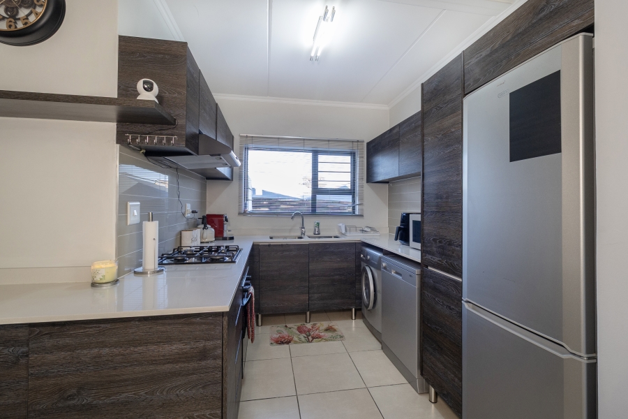 3 Bedroom Property for Sale in Greenstone Crest Gauteng