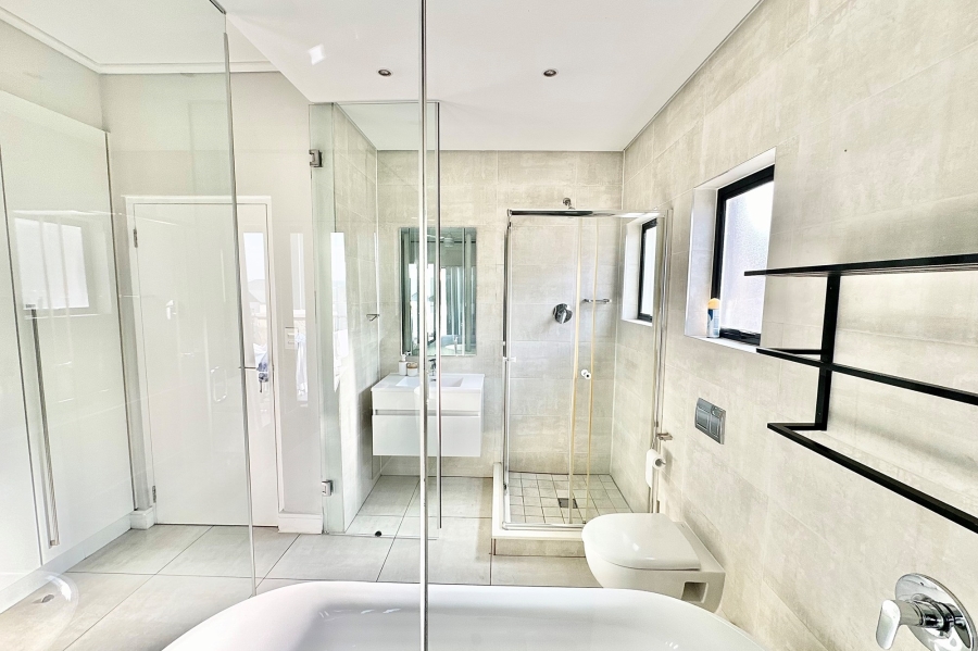 To Let 2 Bedroom Property for Rent in The Polofields Gauteng