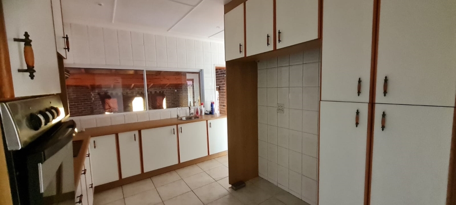 To Let 4 Bedroom Property for Rent in Eden Glen Gauteng