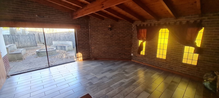 To Let 4 Bedroom Property for Rent in Eden Glen Gauteng