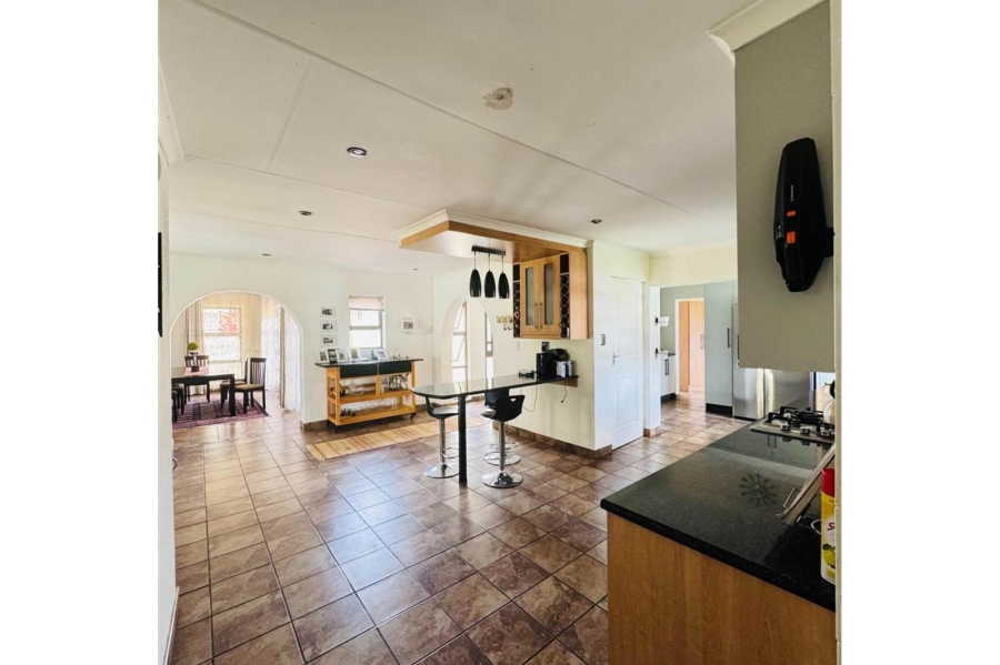 To Let 5 Bedroom Property for Rent in Noordwyk Gauteng