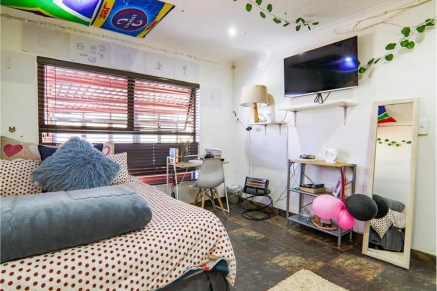 To Let 5 Bedroom Property for Rent in Noordwyk Gauteng