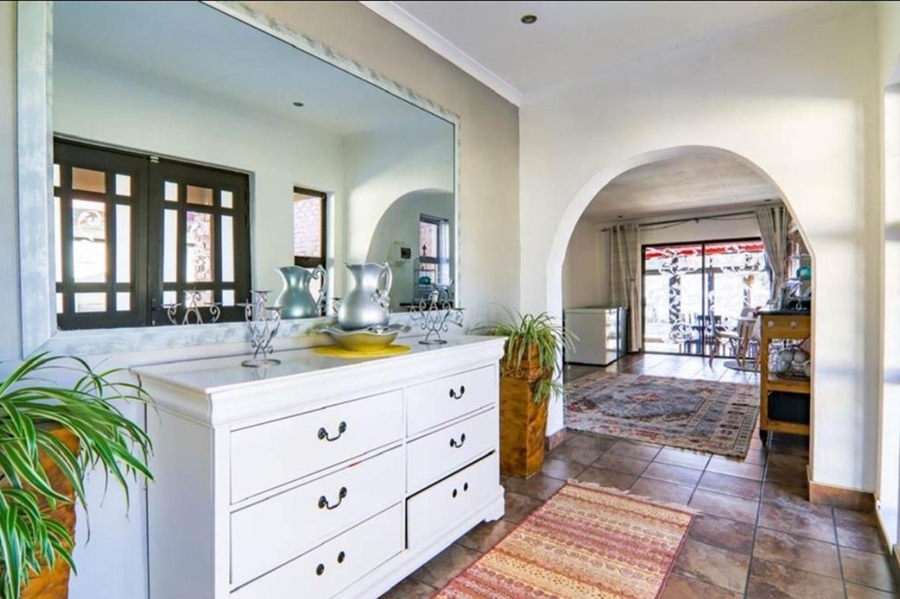To Let 5 Bedroom Property for Rent in Noordwyk Gauteng