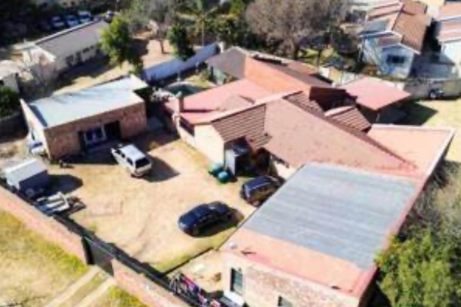 To Let 5 Bedroom Property for Rent in Noordwyk Gauteng