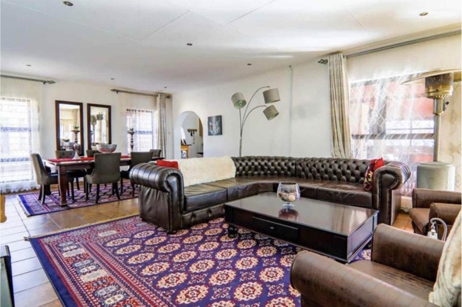 To Let 5 Bedroom Property for Rent in Noordwyk Gauteng