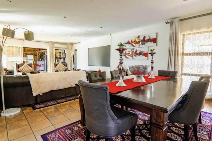 To Let 5 Bedroom Property for Rent in Noordwyk Gauteng