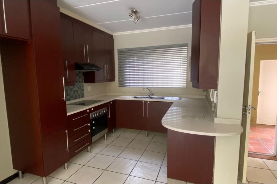 To Let 2 Bedroom Property for Rent in Sunninghill Gauteng
