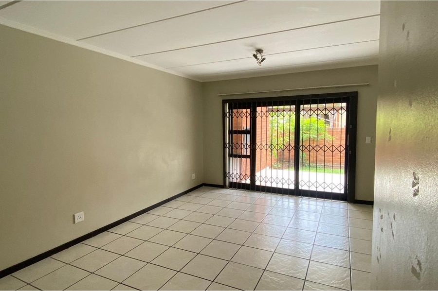 To Let 2 Bedroom Property for Rent in Sunninghill Gauteng