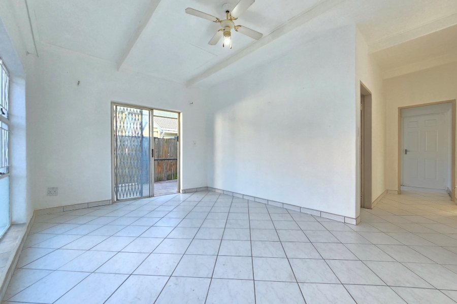 To Let 2 Bedroom Property for Rent in Ravenswood Gauteng