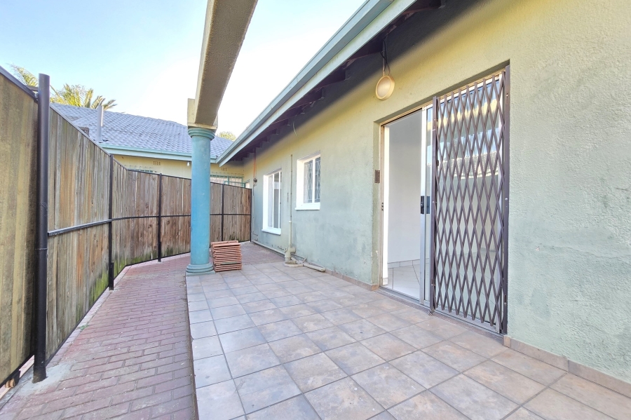 To Let 2 Bedroom Property for Rent in Ravenswood Gauteng