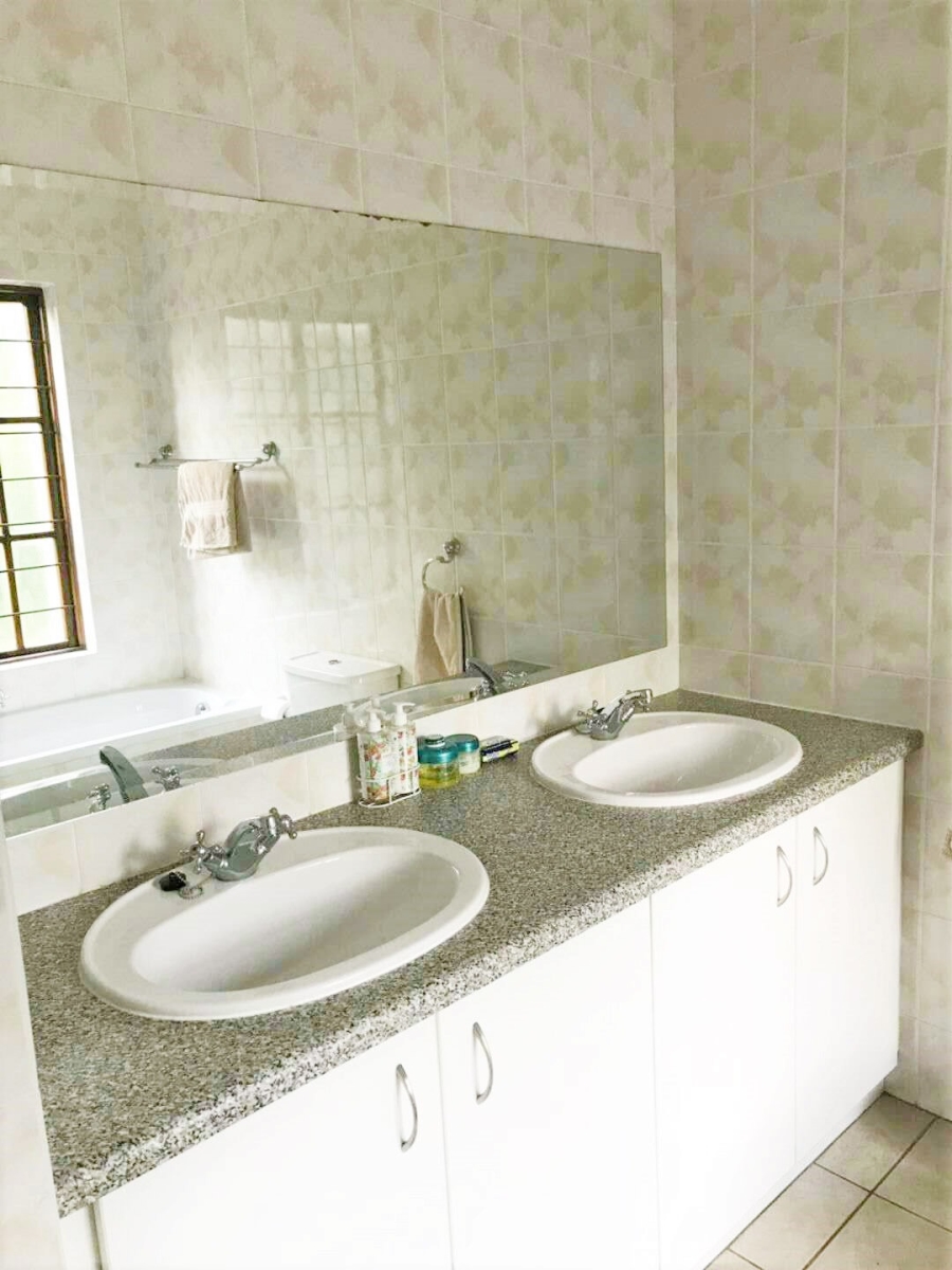 To Let 2 Bedroom Property for Rent in Rivonia Gauteng