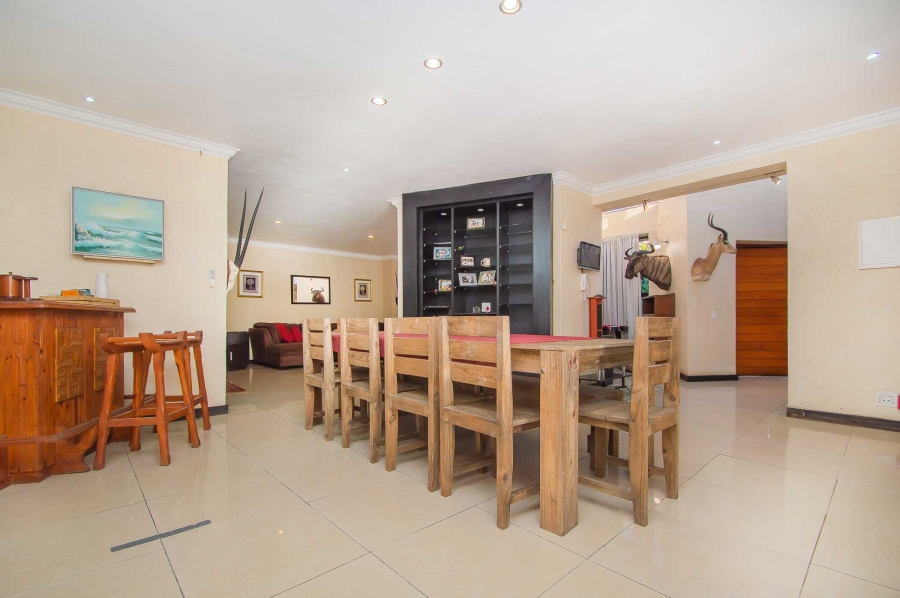4 Bedroom Property for Sale in Strubensvallei Gauteng