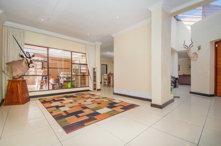 4 Bedroom Property for Sale in Strubensvallei Gauteng