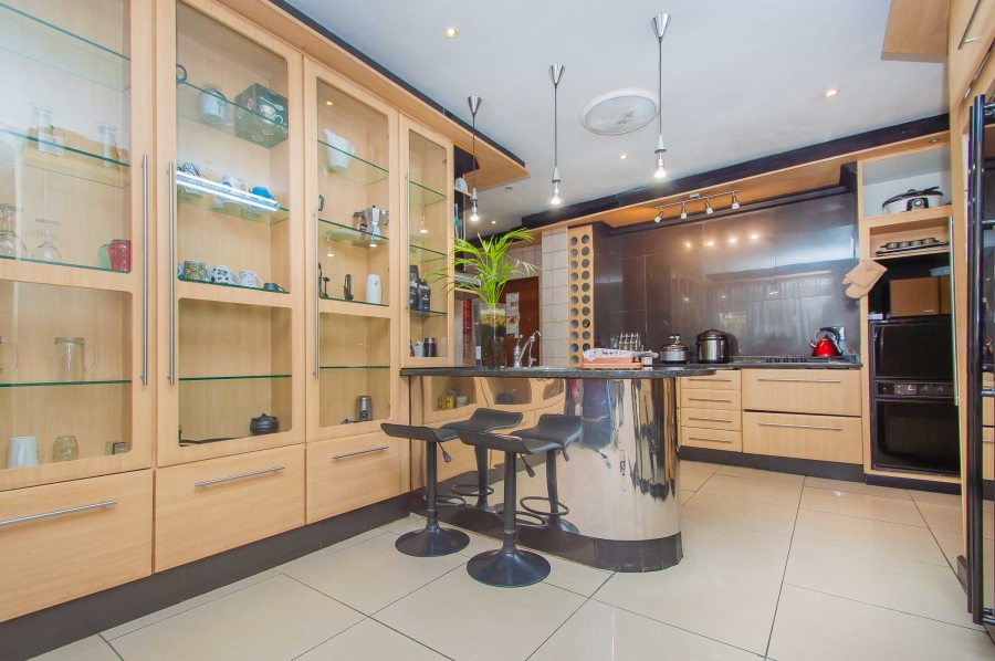 4 Bedroom Property for Sale in Strubensvallei Gauteng