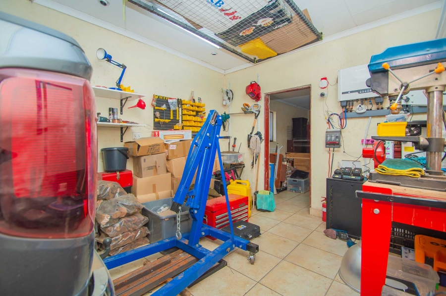 4 Bedroom Property for Sale in Strubensvallei Gauteng