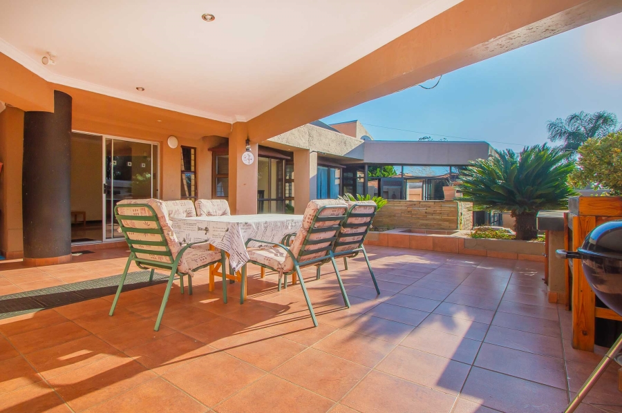 4 Bedroom Property for Sale in Strubensvallei Gauteng