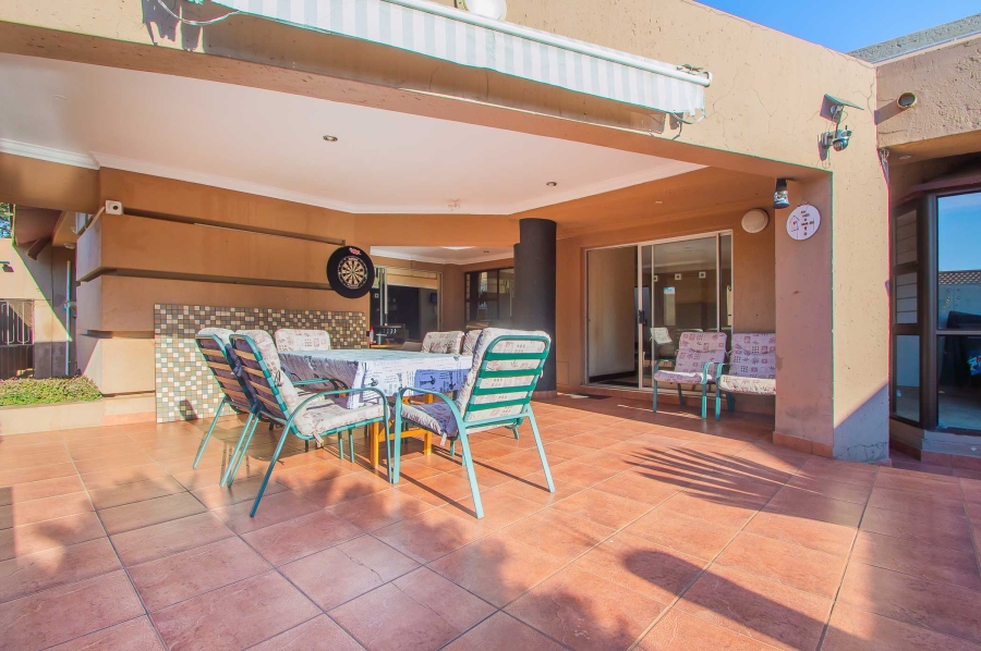 4 Bedroom Property for Sale in Strubensvallei Gauteng