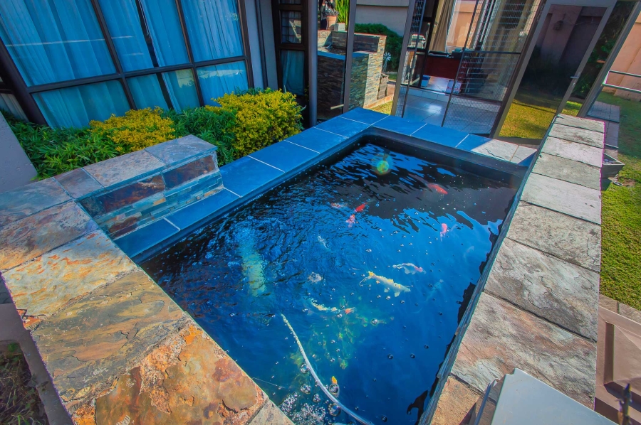 4 Bedroom Property for Sale in Strubensvallei Gauteng