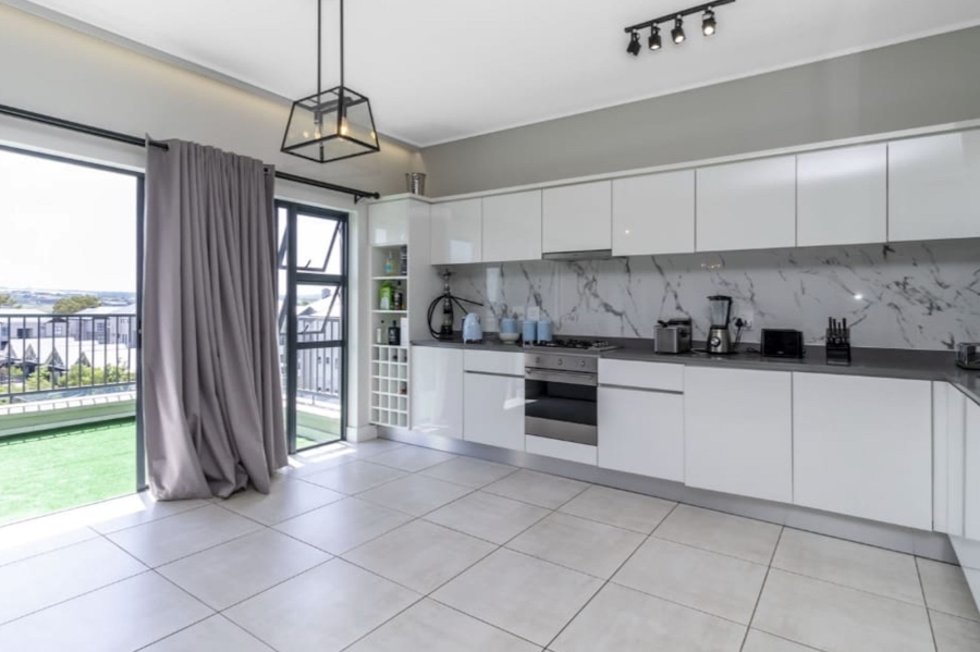 2 Bedroom Property for Sale in The Polofields Gauteng