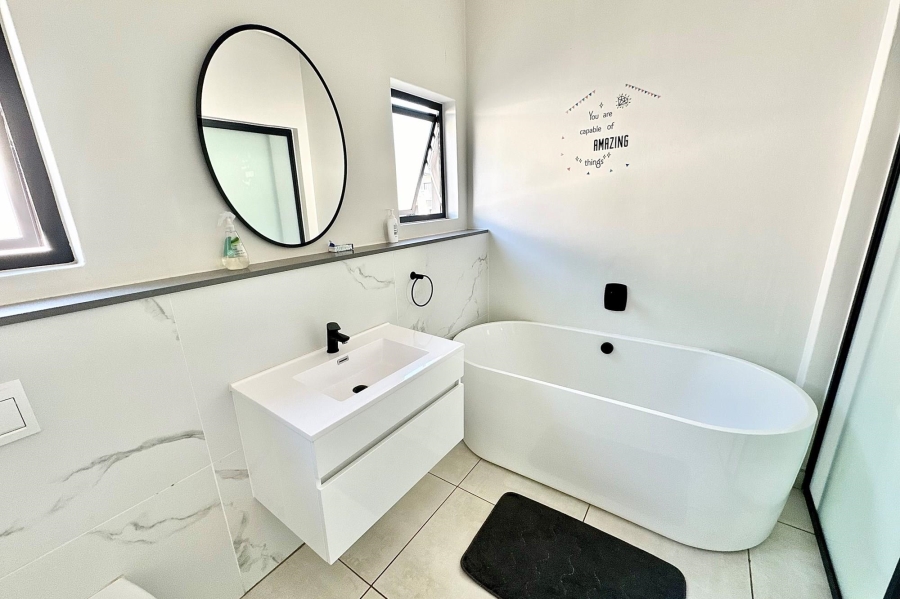 2 Bedroom Property for Sale in The Polofields Gauteng