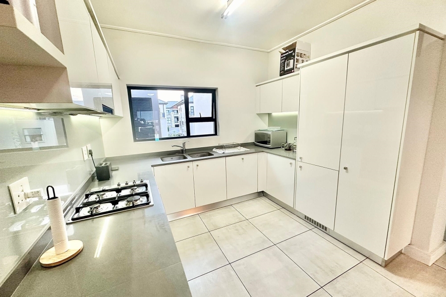 To Let 2 Bedroom Property for Rent in The Polofields Gauteng