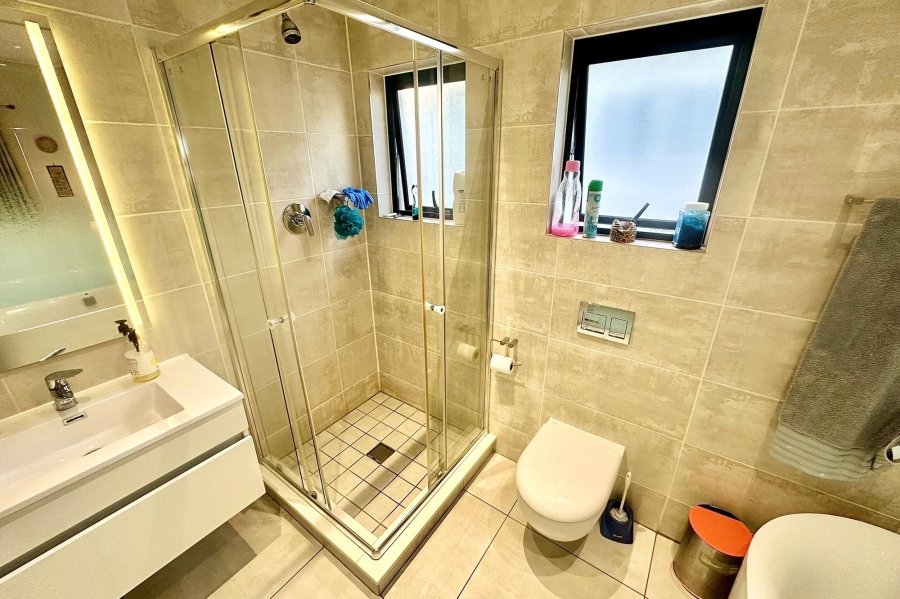 To Let 2 Bedroom Property for Rent in The Polofields Gauteng