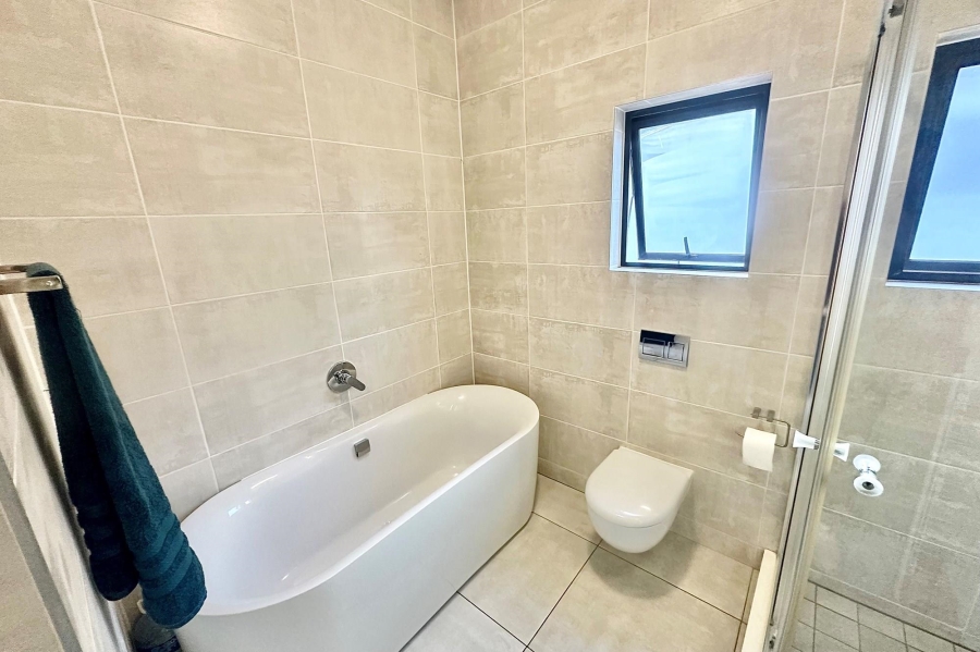 To Let 2 Bedroom Property for Rent in The Polofields Gauteng