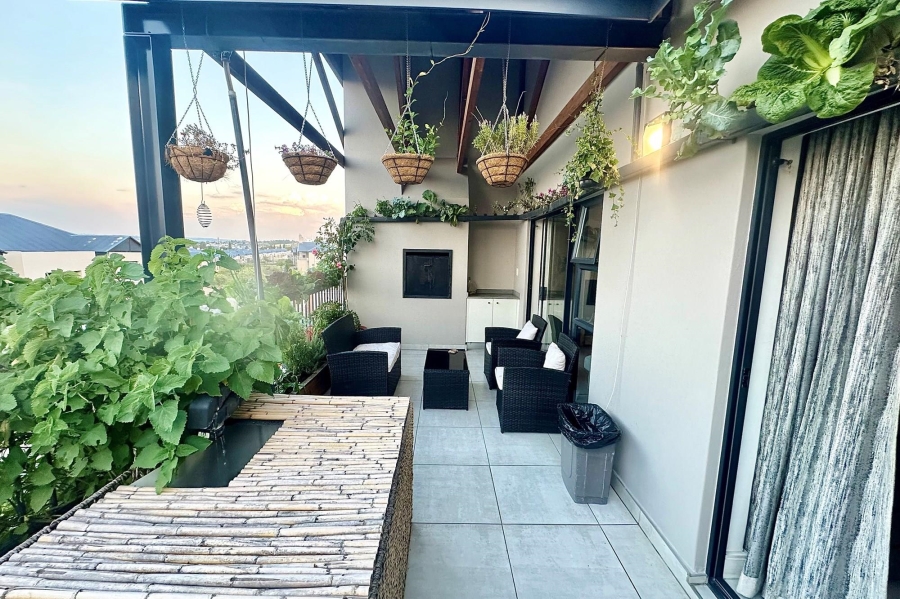 To Let 2 Bedroom Property for Rent in The Polofields Gauteng