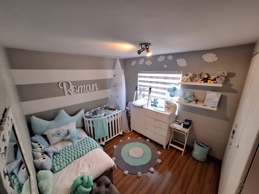 2 Bedroom Property for Sale in Die Hoewes Gauteng