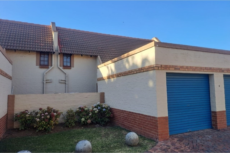 3 Bedroom Property for Sale in Equestria Gauteng