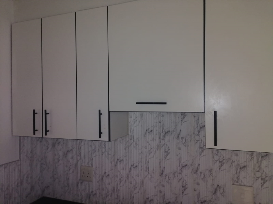 2 Bedroom Property for Sale in Pretoria North Gauteng