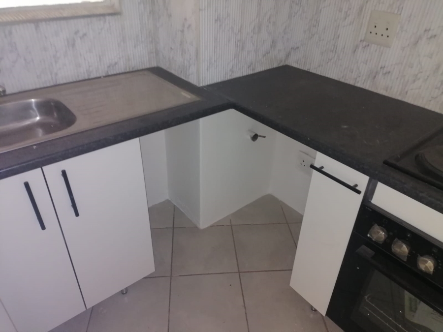 2 Bedroom Property for Sale in Pretoria North Gauteng