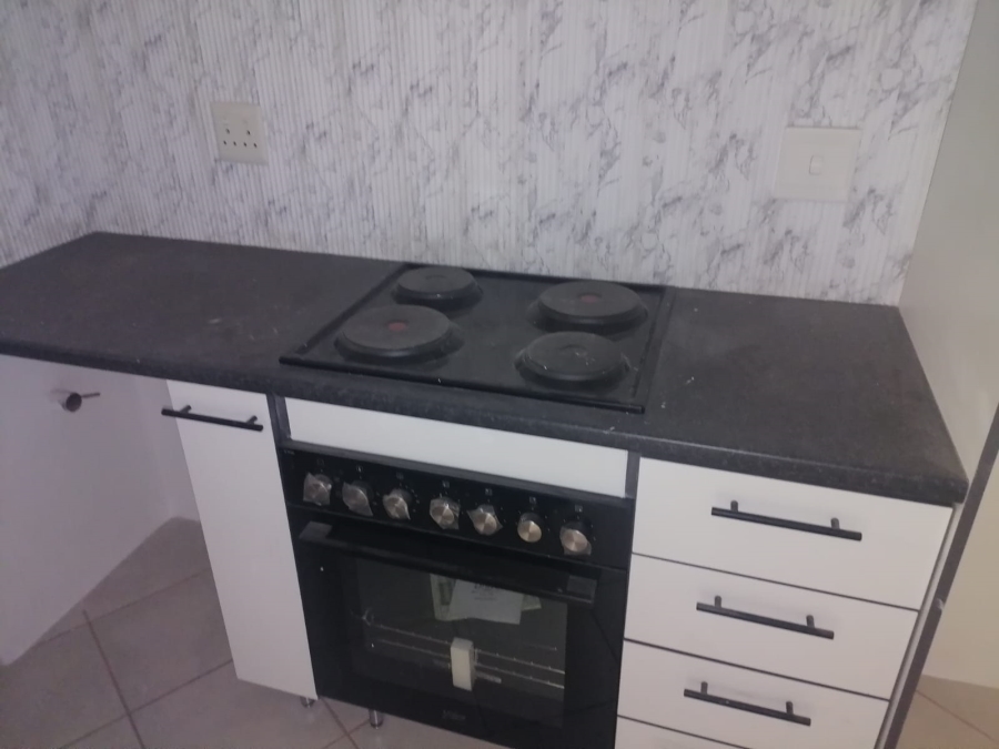 2 Bedroom Property for Sale in Pretoria North Gauteng