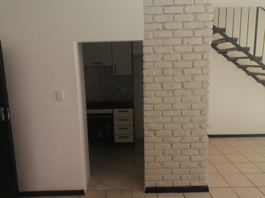2 Bedroom Property for Sale in Pretoria North Gauteng