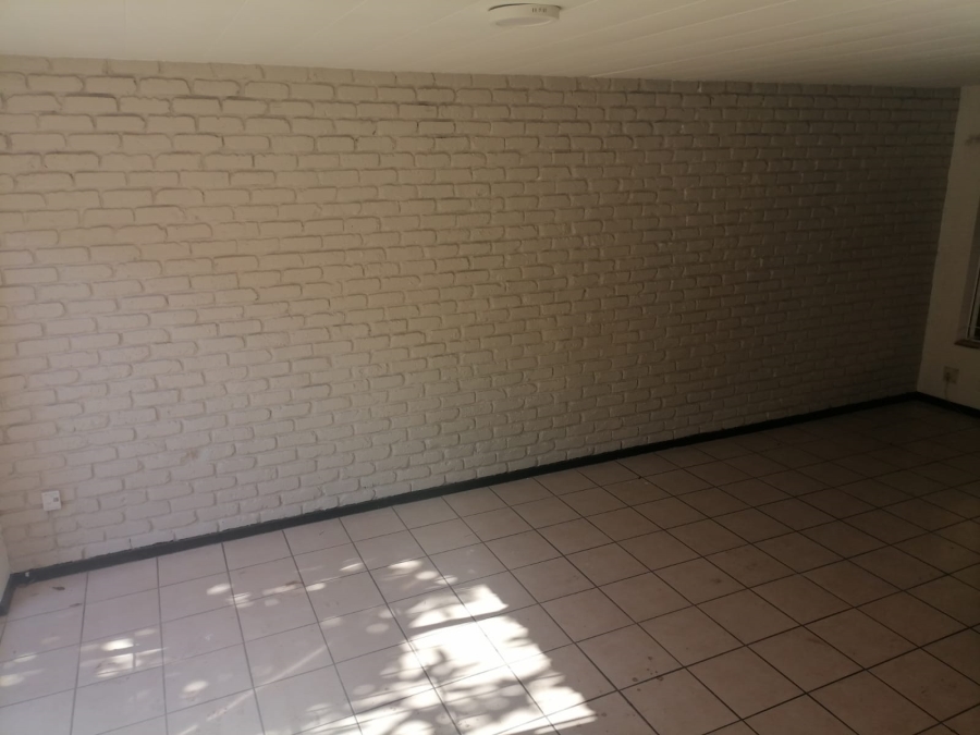 2 Bedroom Property for Sale in Pretoria North Gauteng