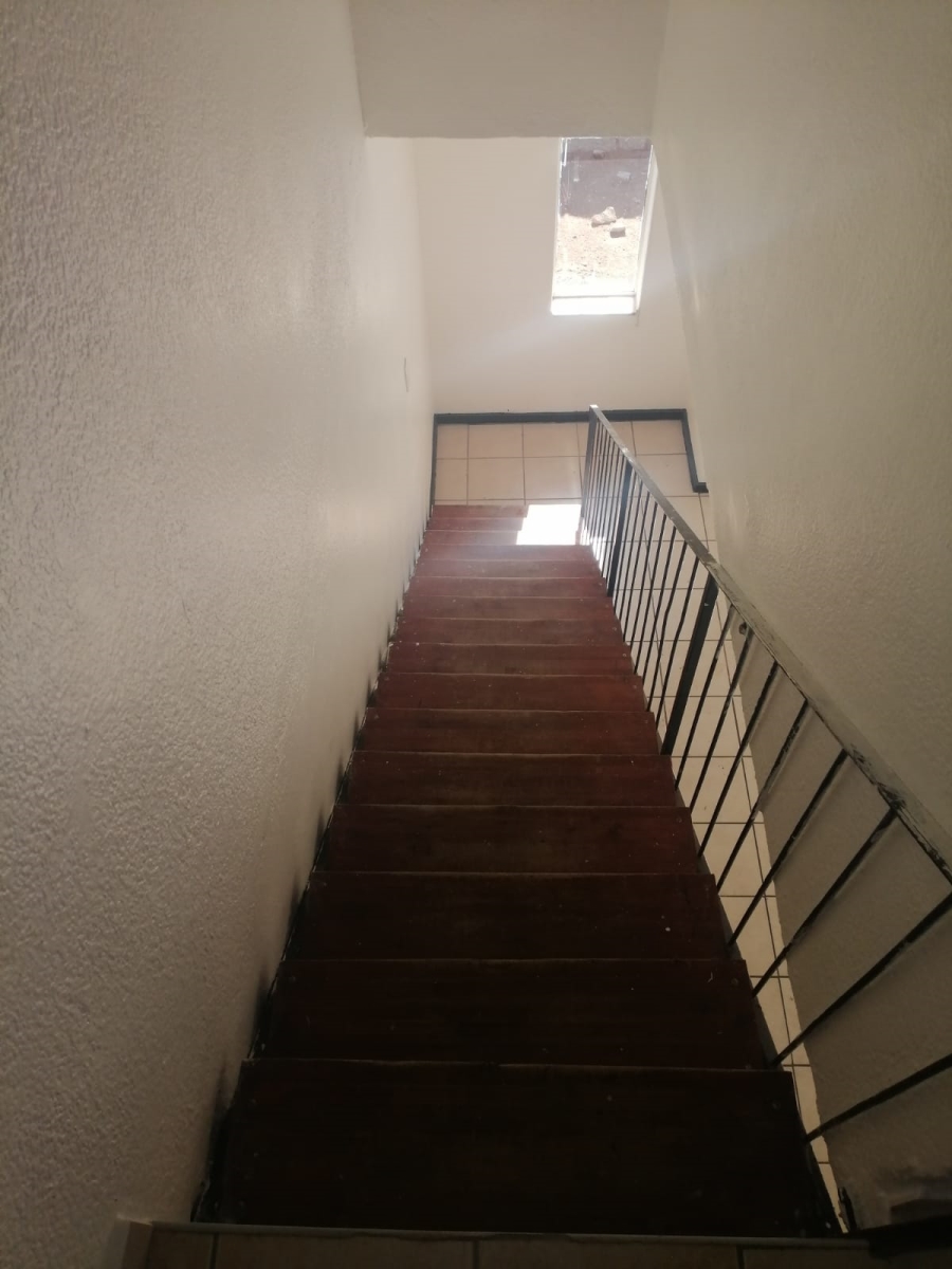 2 Bedroom Property for Sale in Pretoria North Gauteng