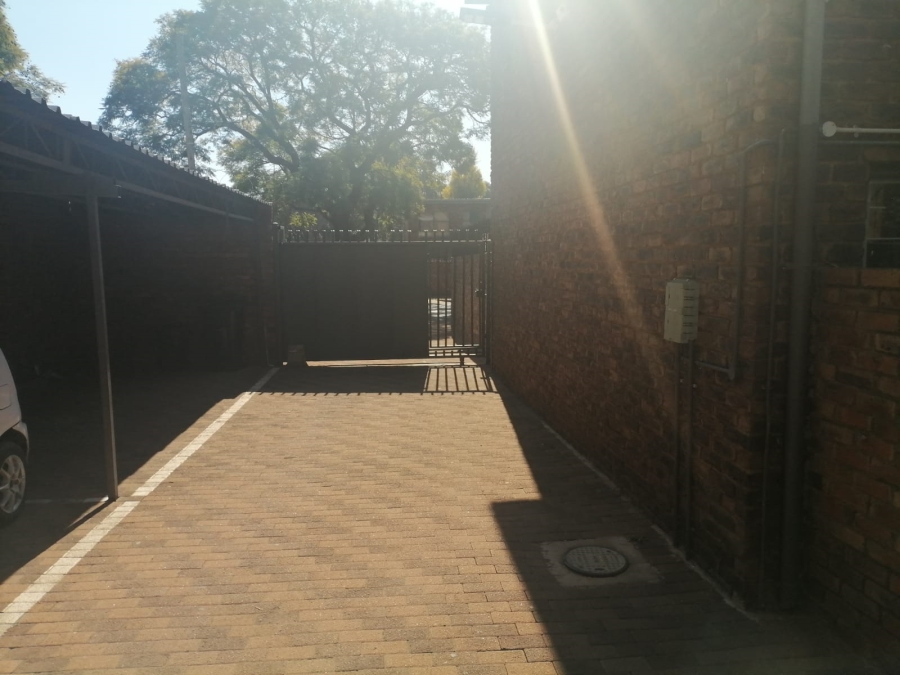 2 Bedroom Property for Sale in Pretoria North Gauteng