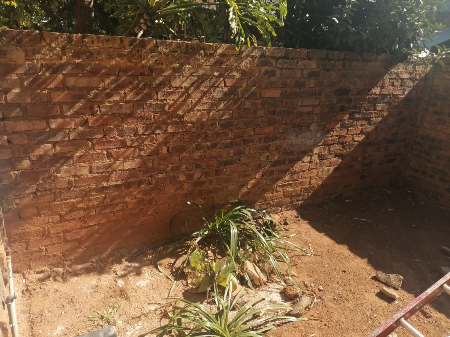 2 Bedroom Property for Sale in Pretoria North Gauteng
