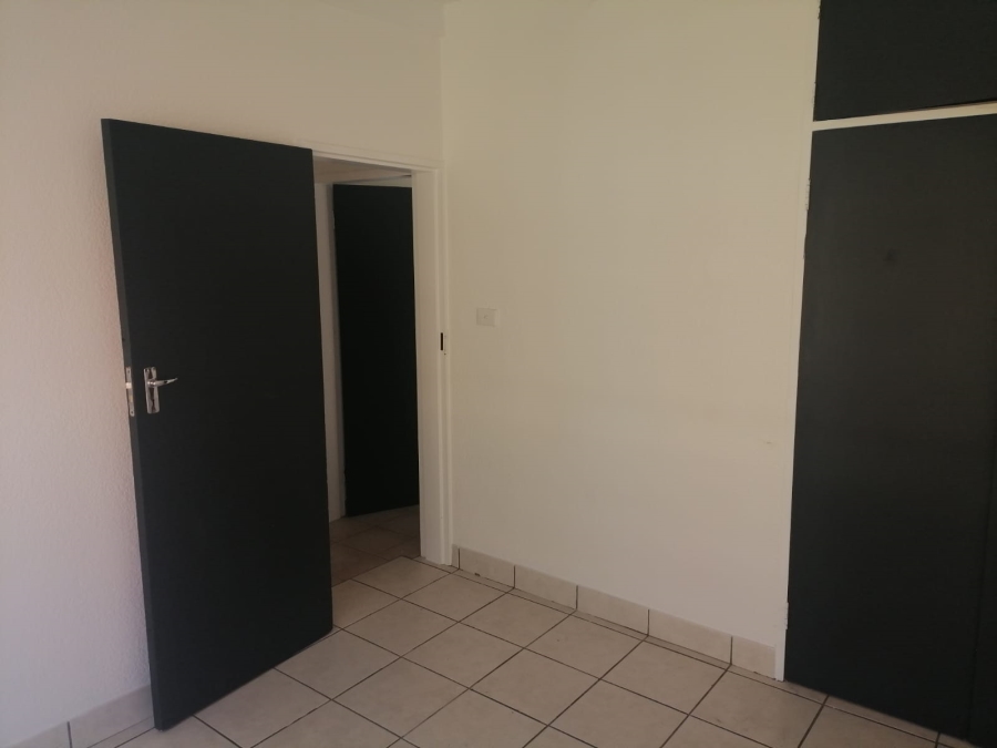 2 Bedroom Property for Sale in Pretoria North Gauteng